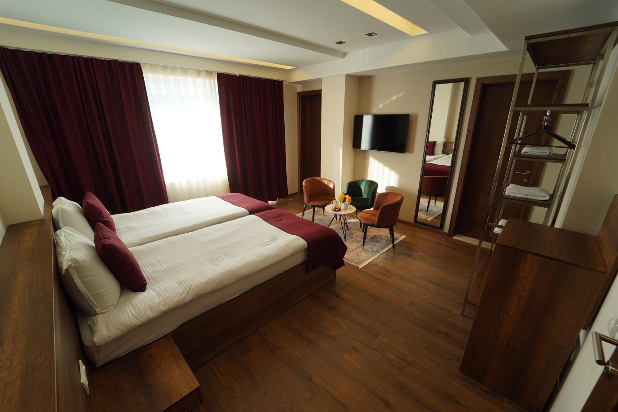 Monarch Hotel Prizren Exteriér fotografie