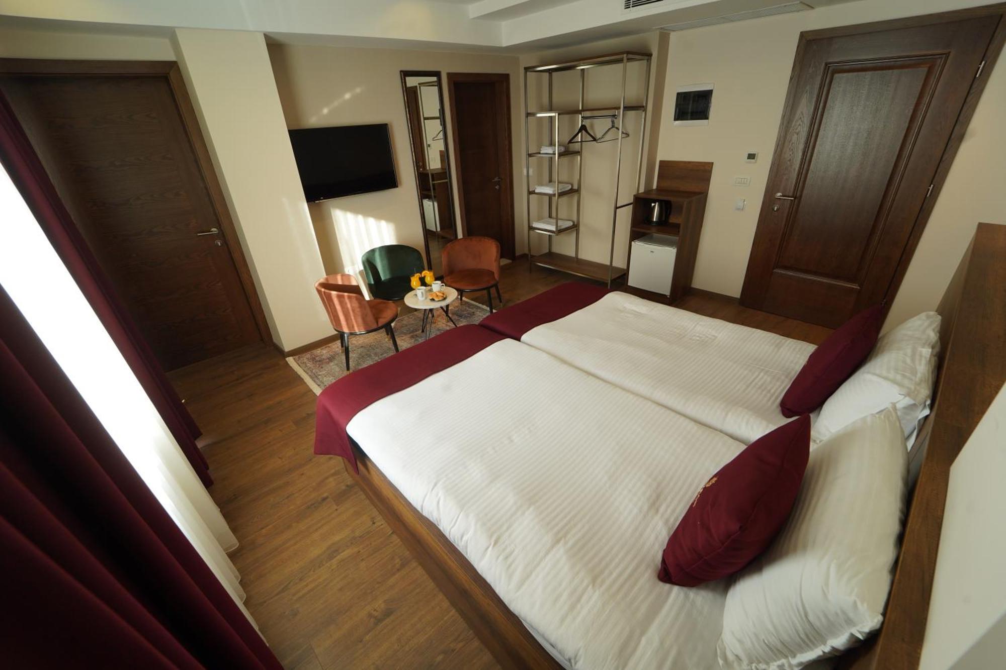 Monarch Hotel Prizren Exteriér fotografie