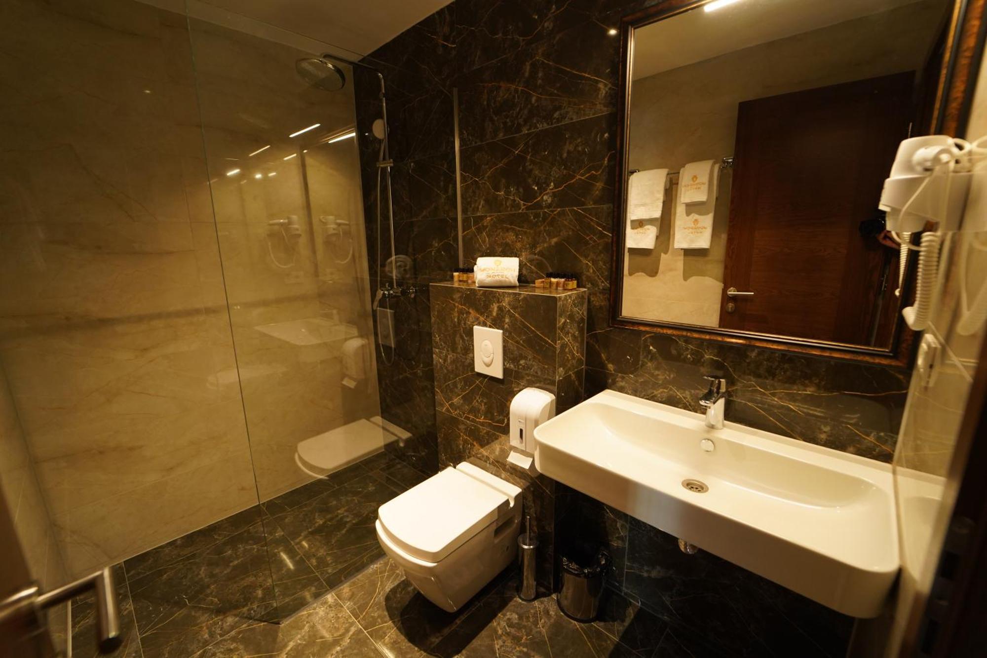 Monarch Hotel Prizren Exteriér fotografie