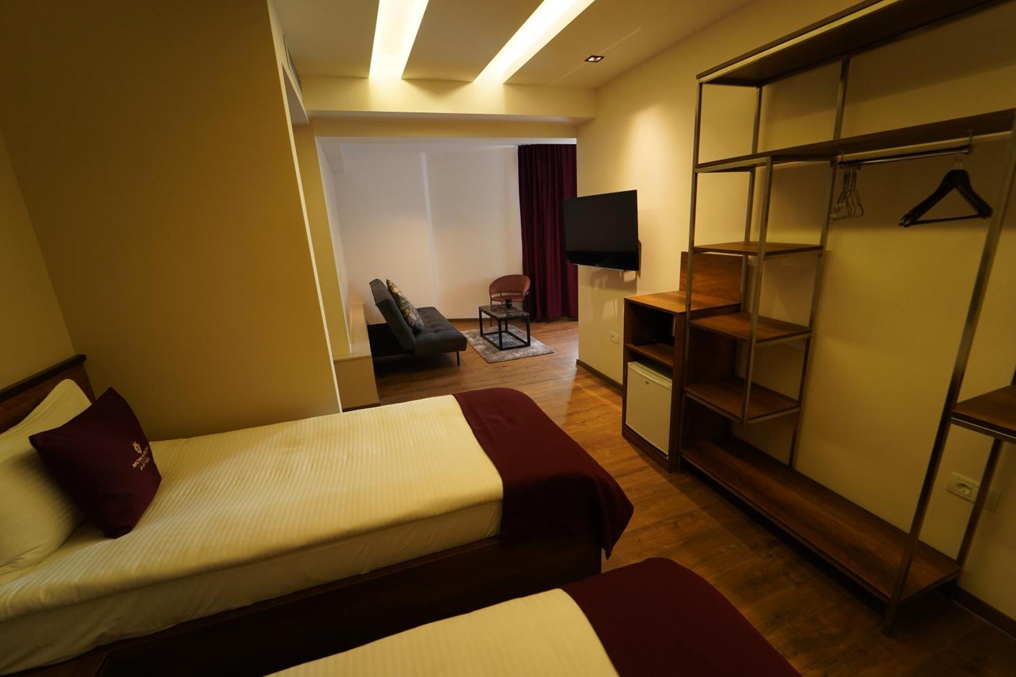 Monarch Hotel Prizren Exteriér fotografie