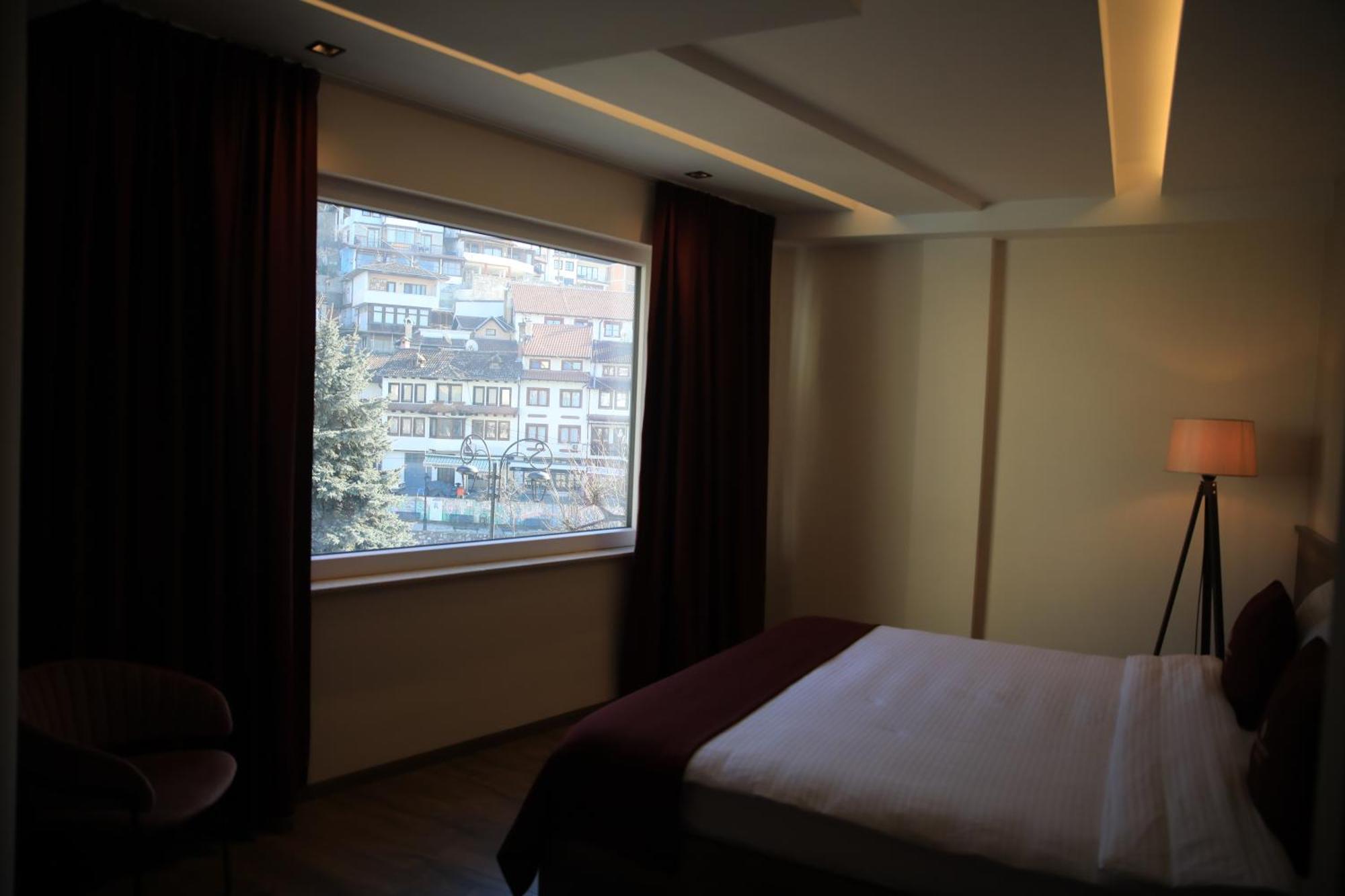 Monarch Hotel Prizren Exteriér fotografie
