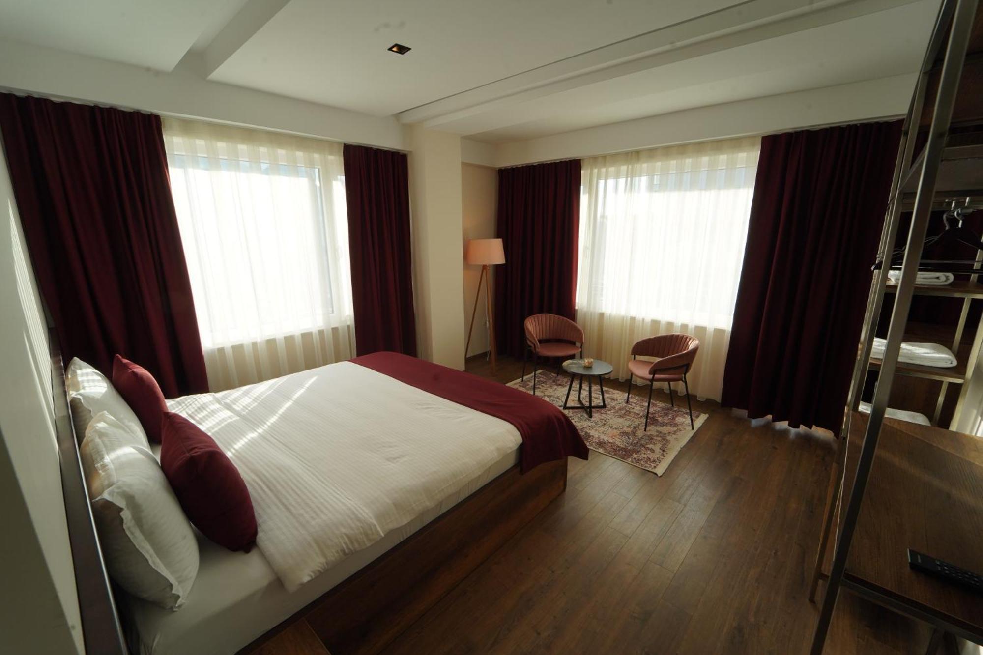Monarch Hotel Prizren Exteriér fotografie